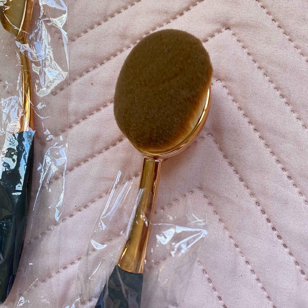 Makeup brushes - Picture 3 of 5